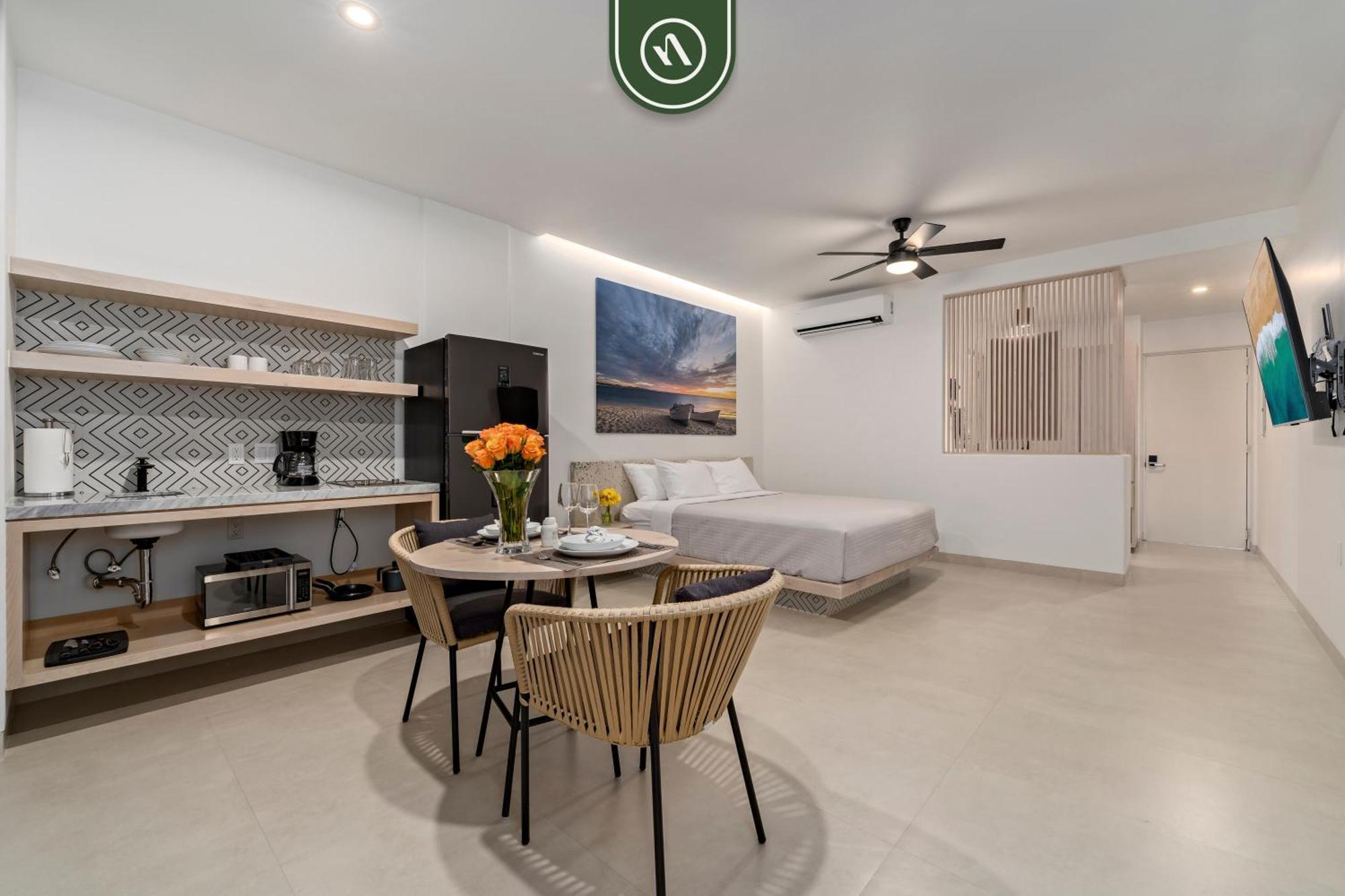 Condo Near Marina - Downtown - Pool - King Cabo San Lucas Bagian luar foto